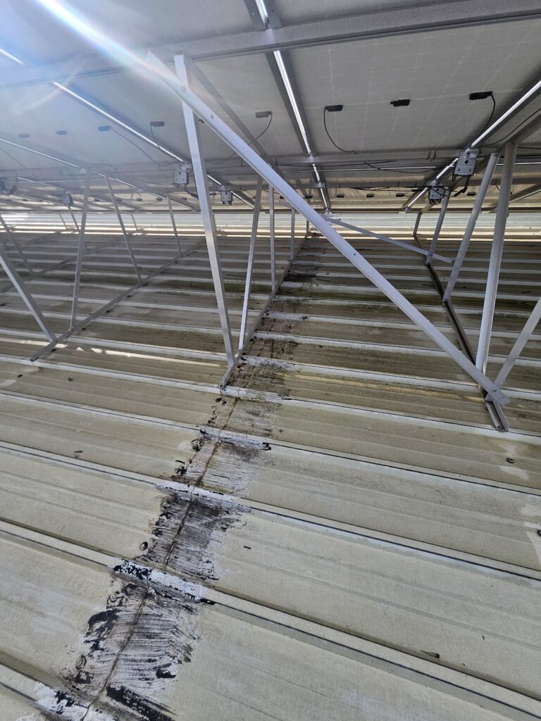 סקר גג לפני שיפוץ – מה בודקים ואיך הופכים ממצאים לתכנית עבודה?